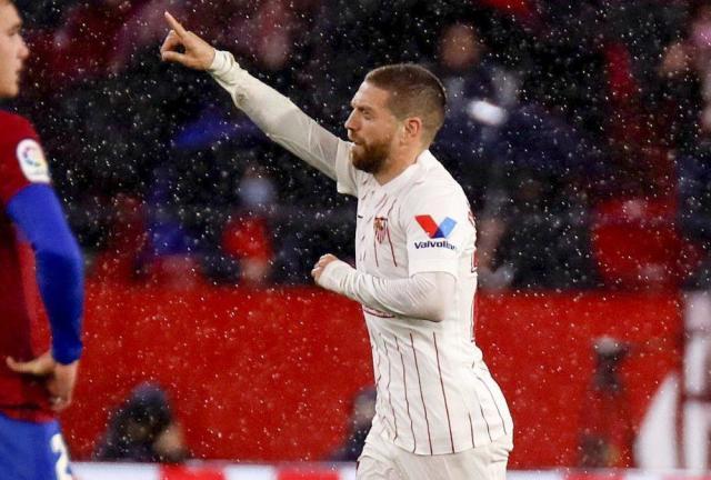 塞维大将：皇马并非不可战胜 希望三线都有收获