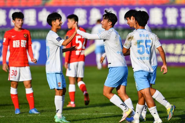 KAIYUNSPORTS-广州双雄被中甲中乙队淘汰 深足成足协杯南粤独苗